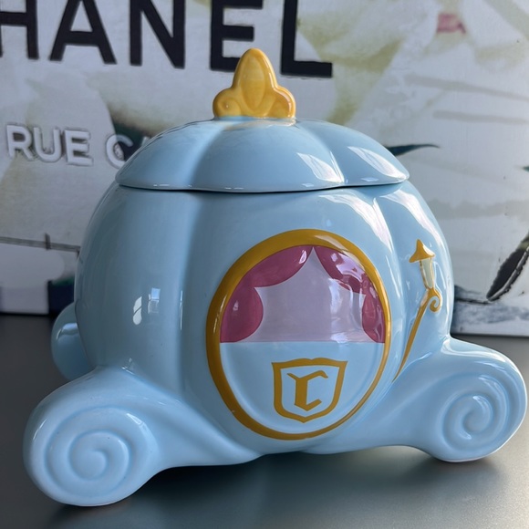 NWOT-THE DISNEY COLLECTION BY RAE DUNN PRINCESS PUMPKIN CARRIAGE - Picture 3 of 8